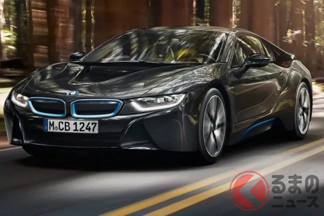 BMW i8復権 1.5Lターボで370馬力 バタフライドアが魅せる異端のプラグインハイブリッドスポーツ
