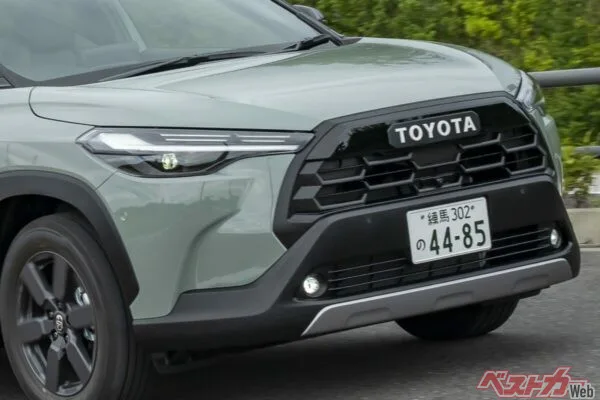 トヨタ カローラクロス一部改良！北米顔の60周年記念車「Zアドベンチャー」が約5万円アップで買い