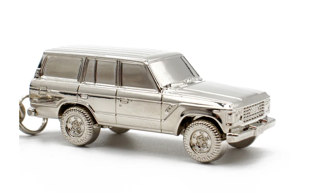 ランドクルーザー60が手のひらサイズに！ 限定3000個の3Dキーリング、小田原で実物展示中