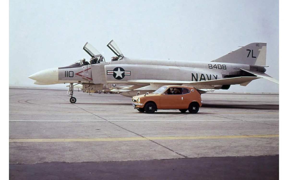 明治から1974年まで227台を網羅!国産乗用車の歴史を一冊に凝縮した図鑑が登場