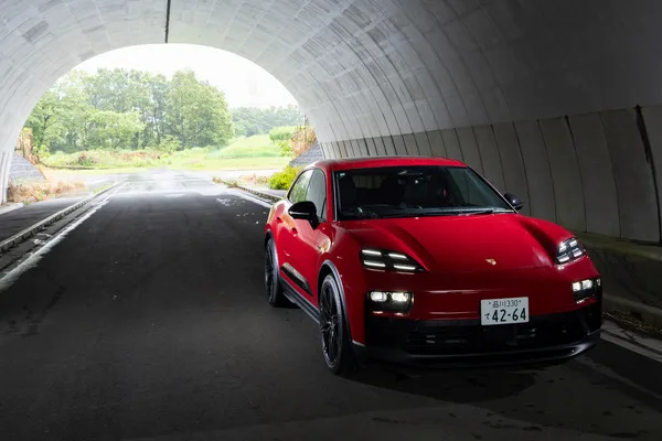 ポルシェ マカン エレクトリック GTS試乗：BEVでもGTSの味は健在か？ 571PSの電動SUV