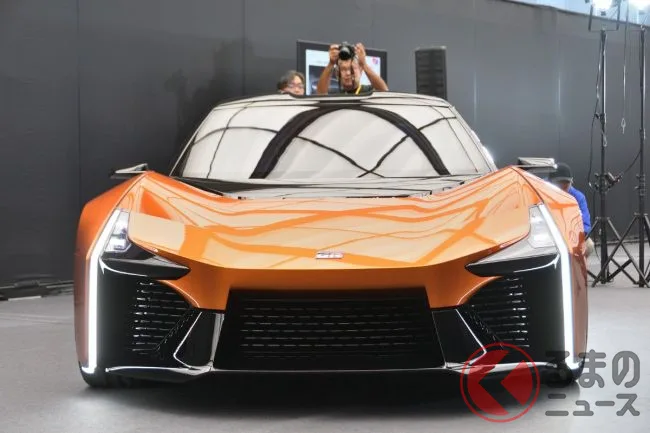 トヨタ、新型ミッドシップスポーツカーか？ヤリス顔のワイドボディが富士スピードウェイで目撃