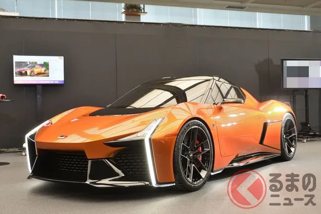 トヨタ、新型ミッドシップスポーツカーか？ヤリス顔のワイドボディが富士スピードウェイで目撃
