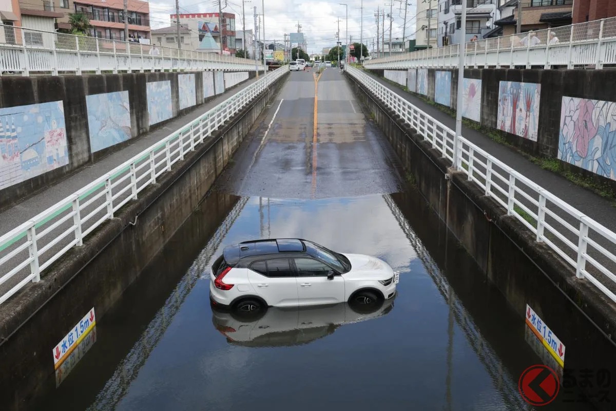 水没車でエンジン始動は絶対NG!JAFが警告する正しい対処法とは