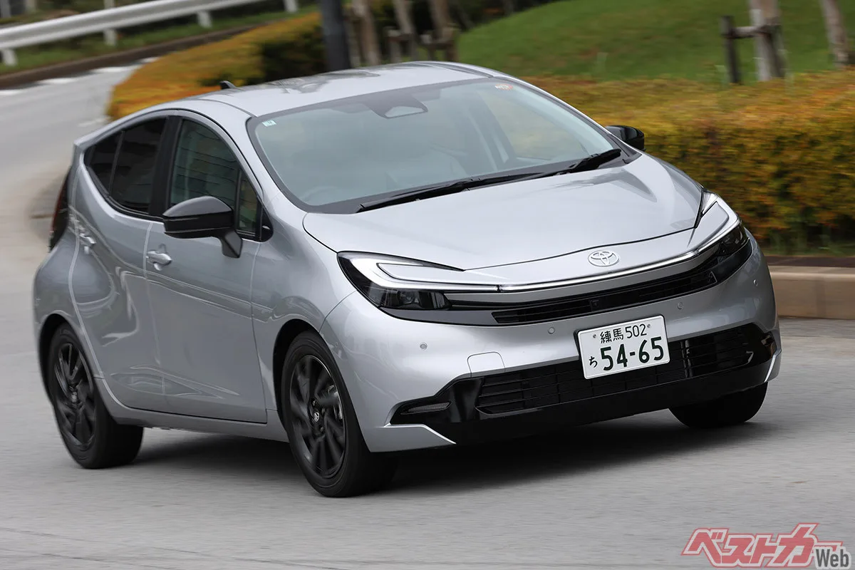 全長4080mmの小さな高級車？ トヨタ アクアがデザイン刷新で化けた