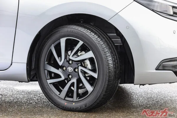 全長4080mmの小さな高級車？ トヨタ アクアがデザイン刷新で化けた