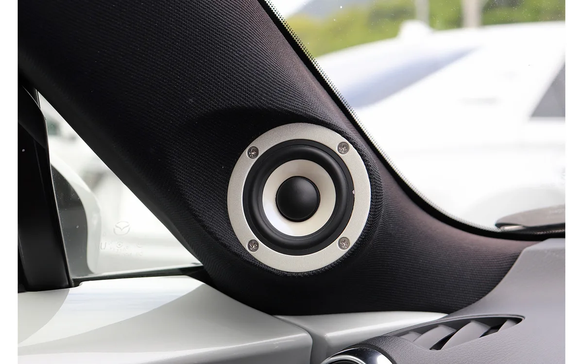 バッ直でここまで変わる！ カーオーディオの音質を左右する電源強化の真実