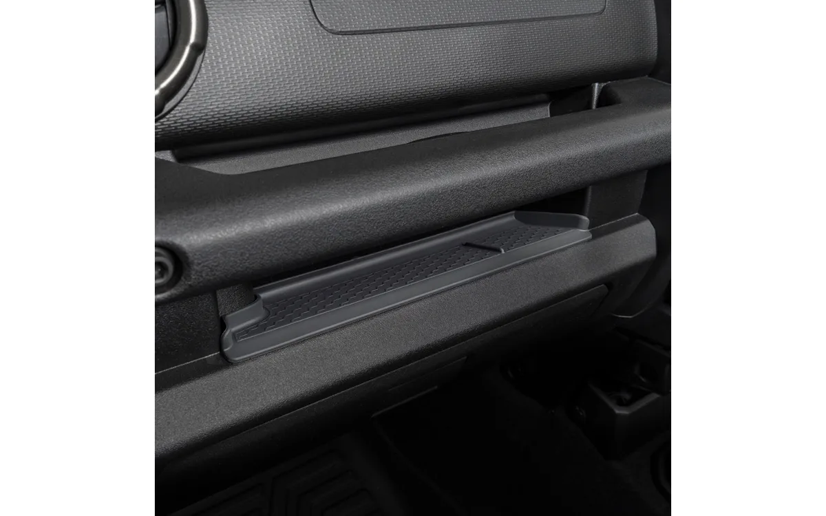 ジムニー乗り必見！助手席トレイの悩みを解決する専用マットが登場