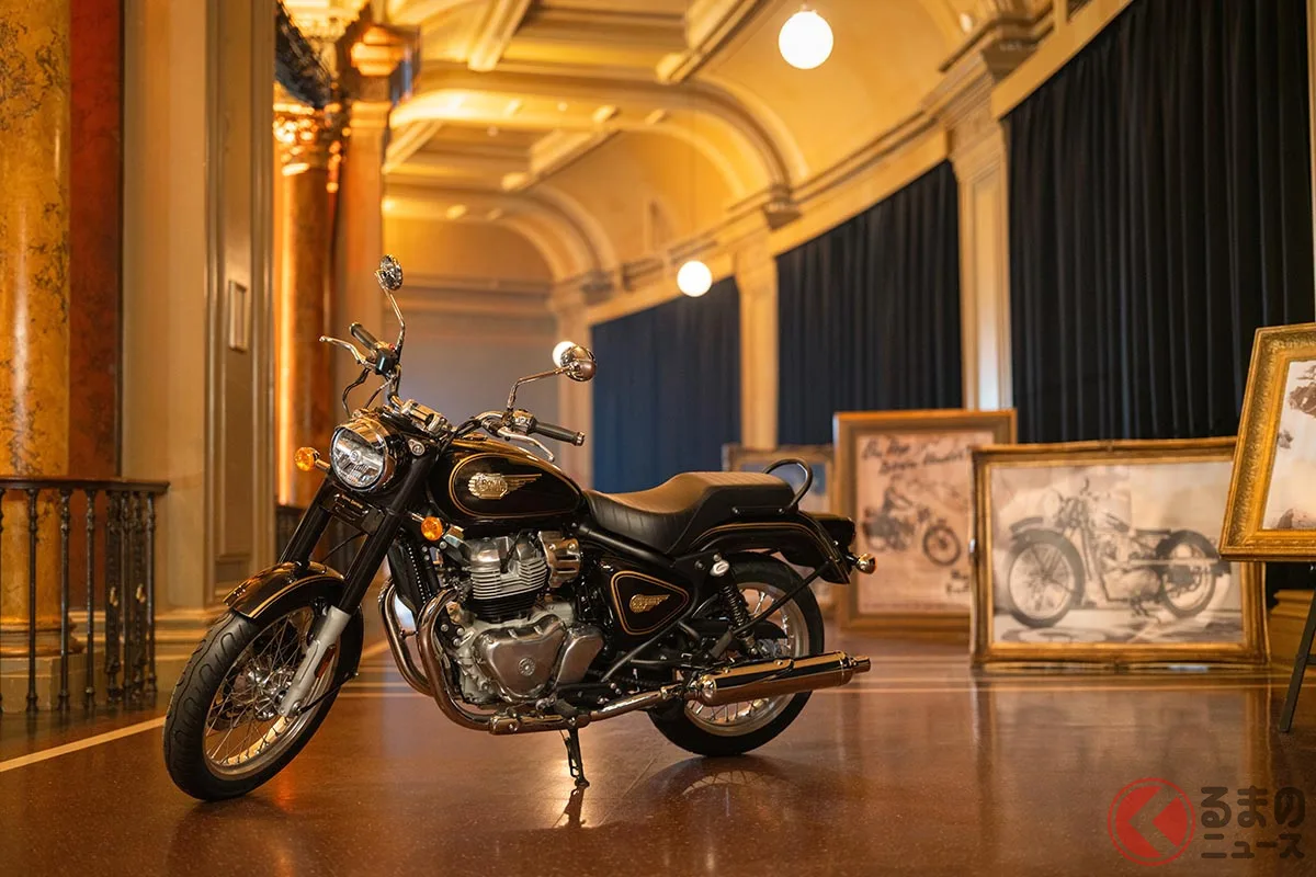 ロイヤルエンフィールド「ブリット650」新車100万円切る！ 手描きピンストライプの超ヴィンテージ感