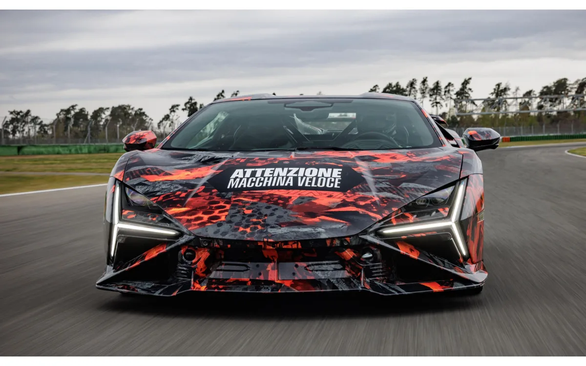 ランボルギーニ レヴエルトSV、8月14日デビュー目前でホッケンハイム最速ラップ達成