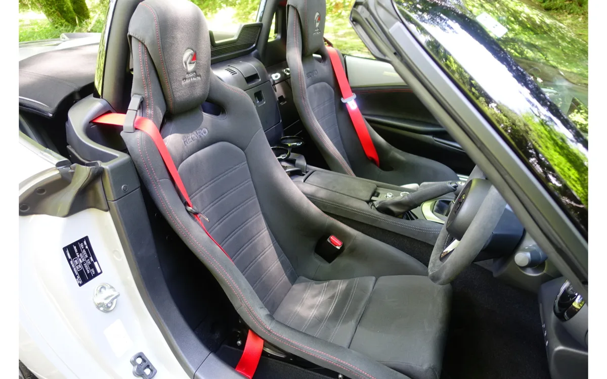 マツダスピリットレーシング ロードスター12R、＋300万円の真価はサーキットにあり？