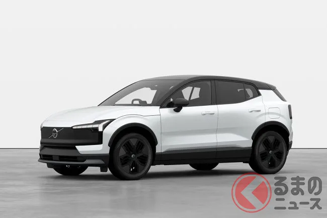 ボルボEX30クロスカントリーに272馬力FR追加！ LBXとほぼ同じサイズのタフなEV