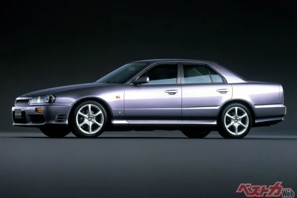 R34スカイラインが熱い！R33の反省から生まれた最後のRBエンジン直6モデルの真実