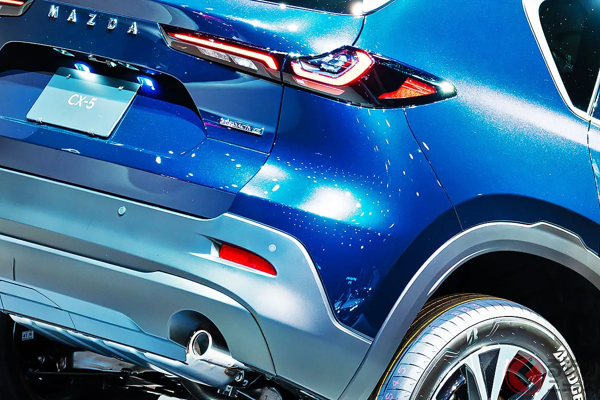 マツダ新型CX-5、15.6インチ大画面で伝統のコックピットを一新！賛否の声