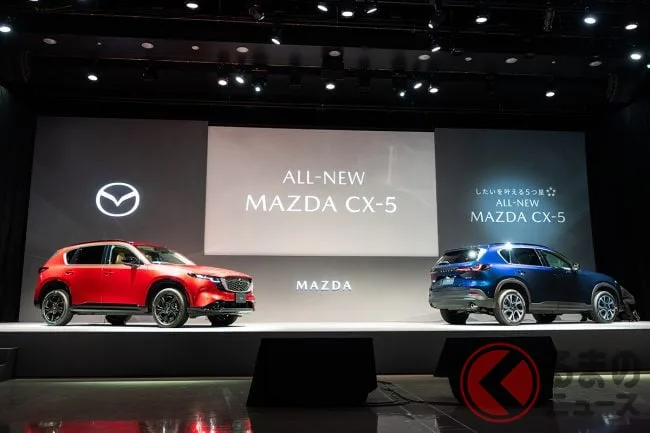 マツダ新型CX-5、15.6インチ大画面で伝統のコックピットを一新！賛否の声