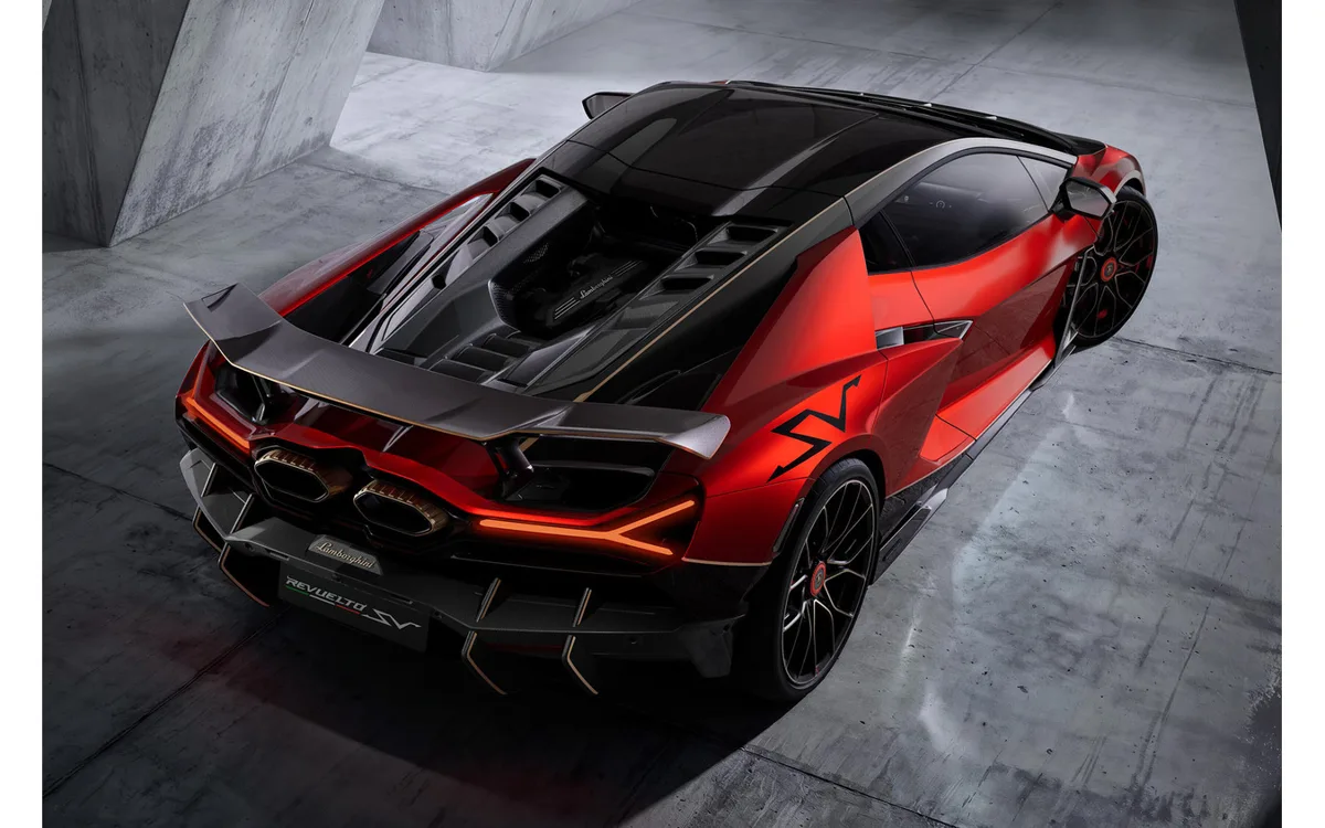 ランボルギーニ レヴエルト SV、1065cvのV12ハイブリッドが1963台限定で登場